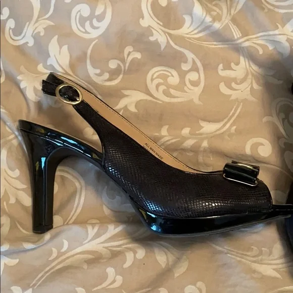 Super Cute Bow Slingback Heels - Picture 3 of 6